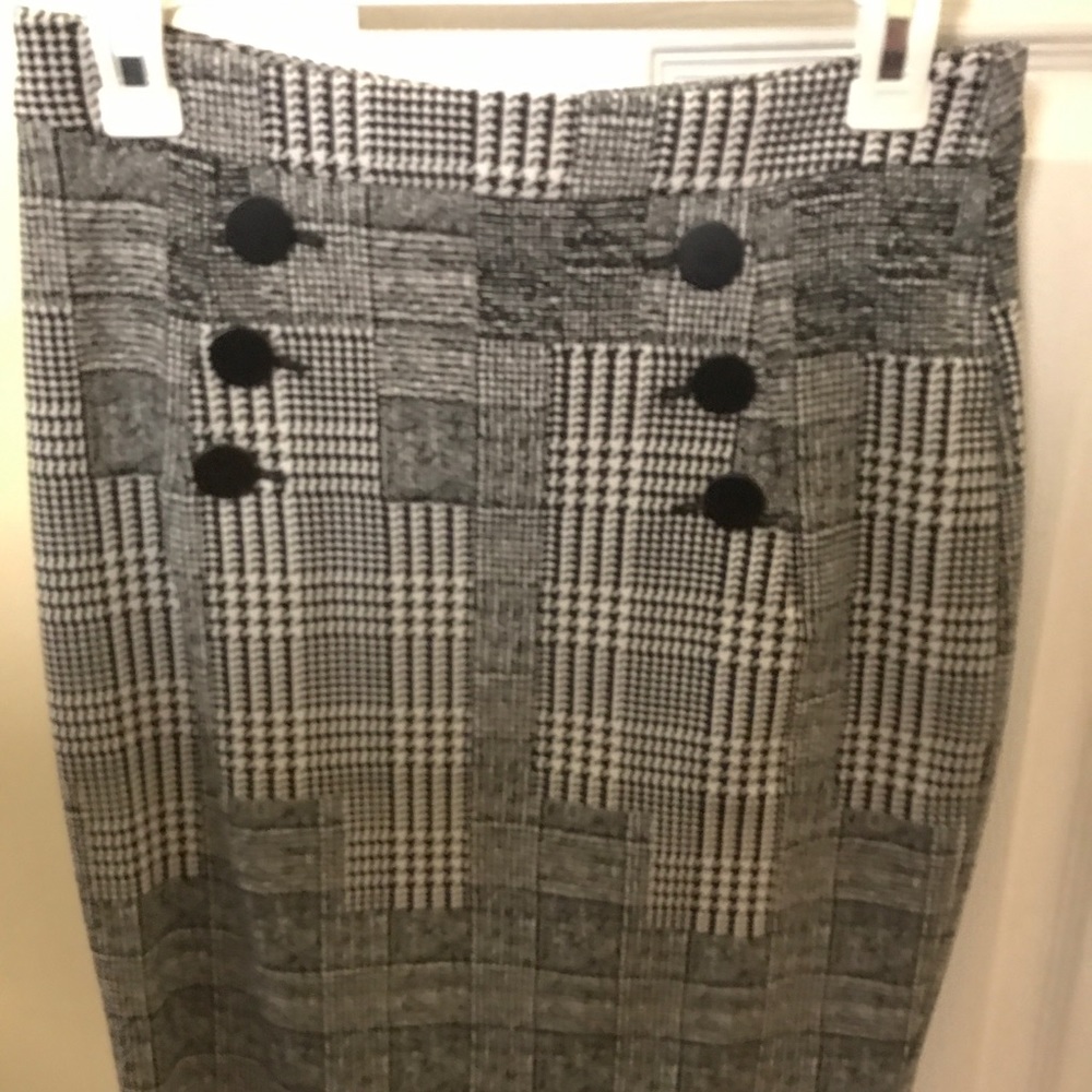 Plaid pencil skirt